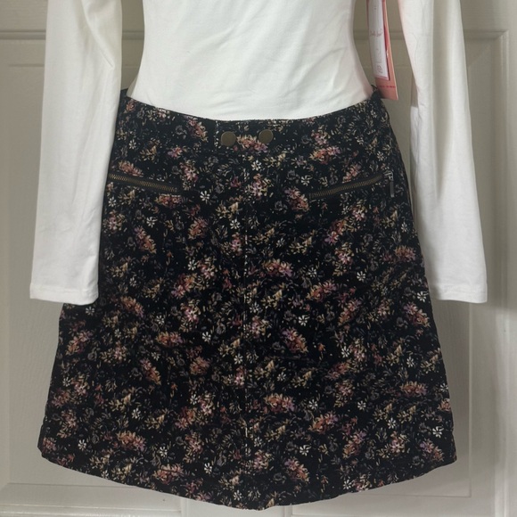 Mossimo Corduroy Skirt - Picture 2 of 9